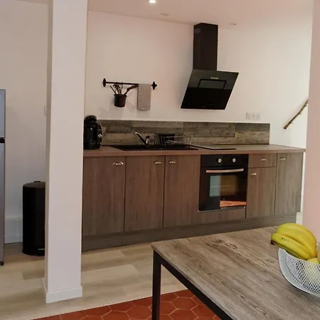 La Douce Cathare * Καρκασόν